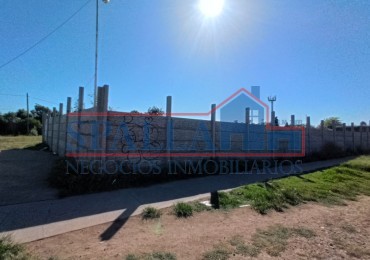 IMPORTANTE LOTE EN ALQUILER  SOBRE AV. CROACIA JOSE C. PAZ - Ideal para Galpon, Deposito, Playa de Estacionamiento.