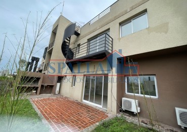 ALQUILER DEPARTAMENTO DOS AMBIENTES AMPLIO CON PARRILLA Y JARDIN