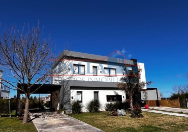 VENTA CASA 5 AMBIENTES AREA 1 BARRIO SAN SEBASTIAN 