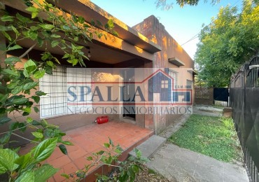 VENTA CASA 4 AMBIENTES PILAR CENTRO A REFACCIONAR