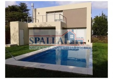 VENTA CASA SAUSALITO 5 AMBIENTES - PILAR
